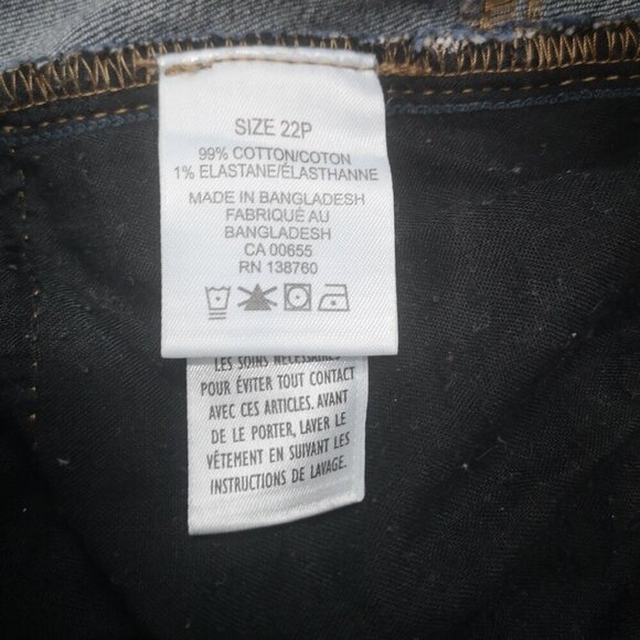 DC Jeans Ladies Size 22 Petite Dark Wash Straight Leg Jeans - Picture 4 of 14